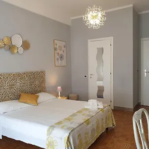 2* Vendégház Max